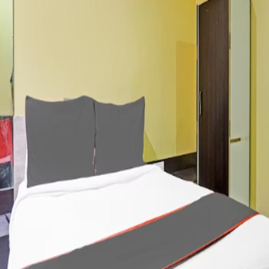 Carnival Hotel Pune Bagian luar foto