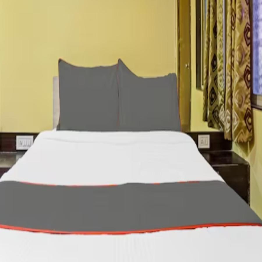 Carnival Hotel Pune Bagian luar foto